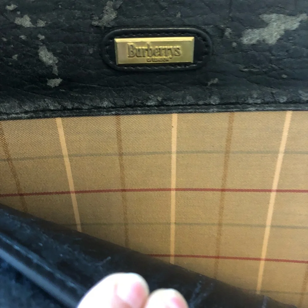 Burberry Portfolio/Document/Laptop Zip Around Case. Stunning & Classic Style!